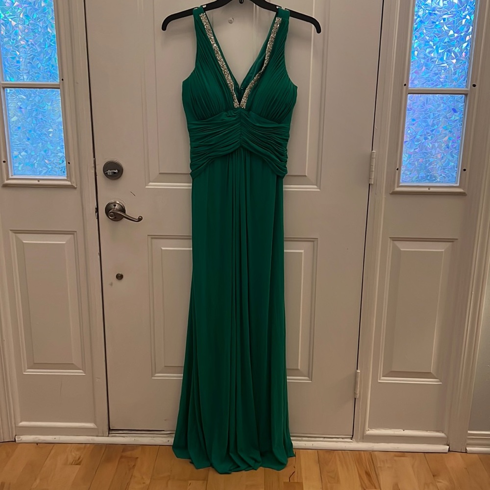 Gorgeous flowy green gown